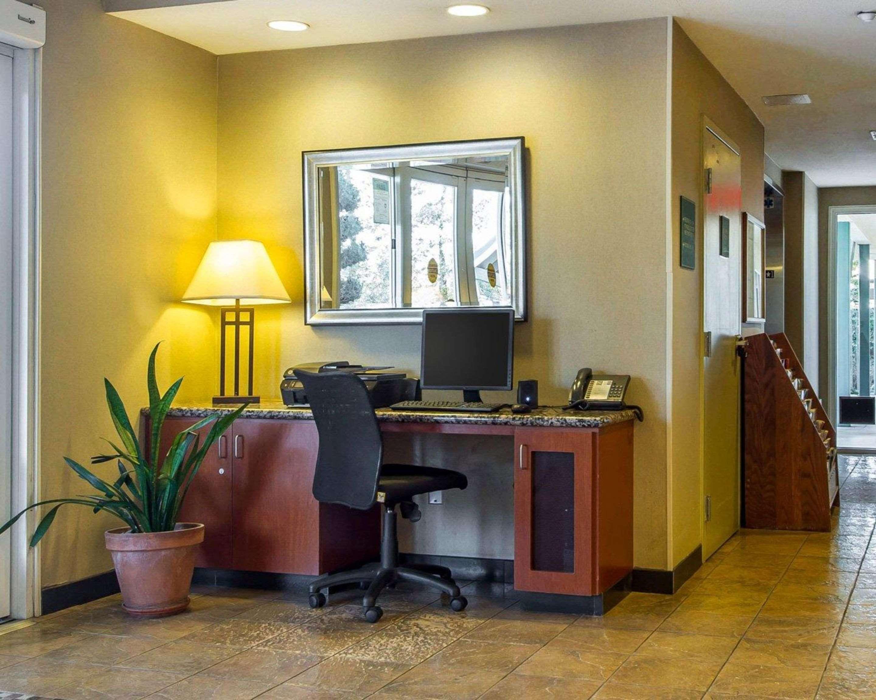 Quality Inn & Suites Livermore Wine Country Buitenkant foto