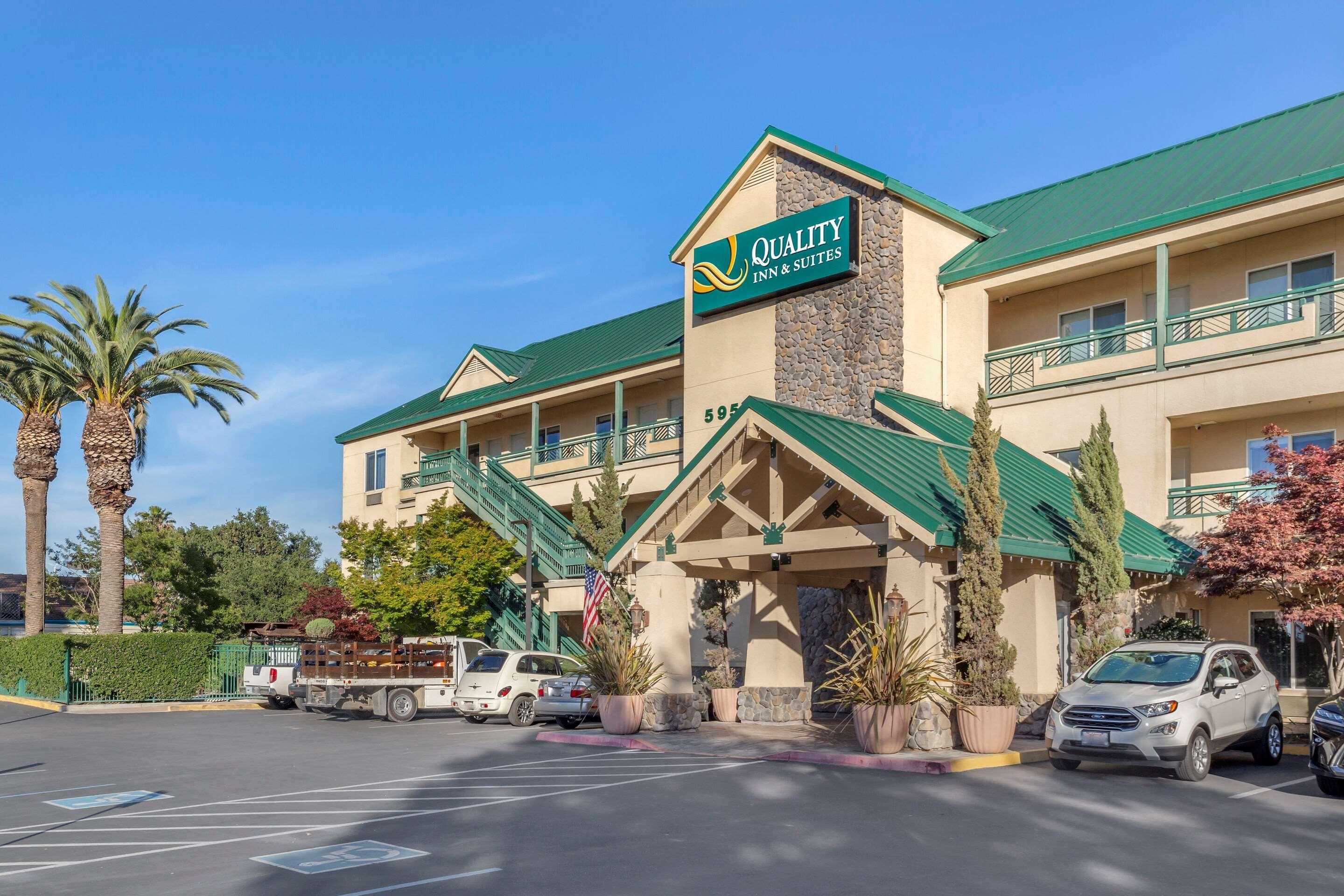 Quality Inn & Suites Livermore Wine Country Buitenkant foto