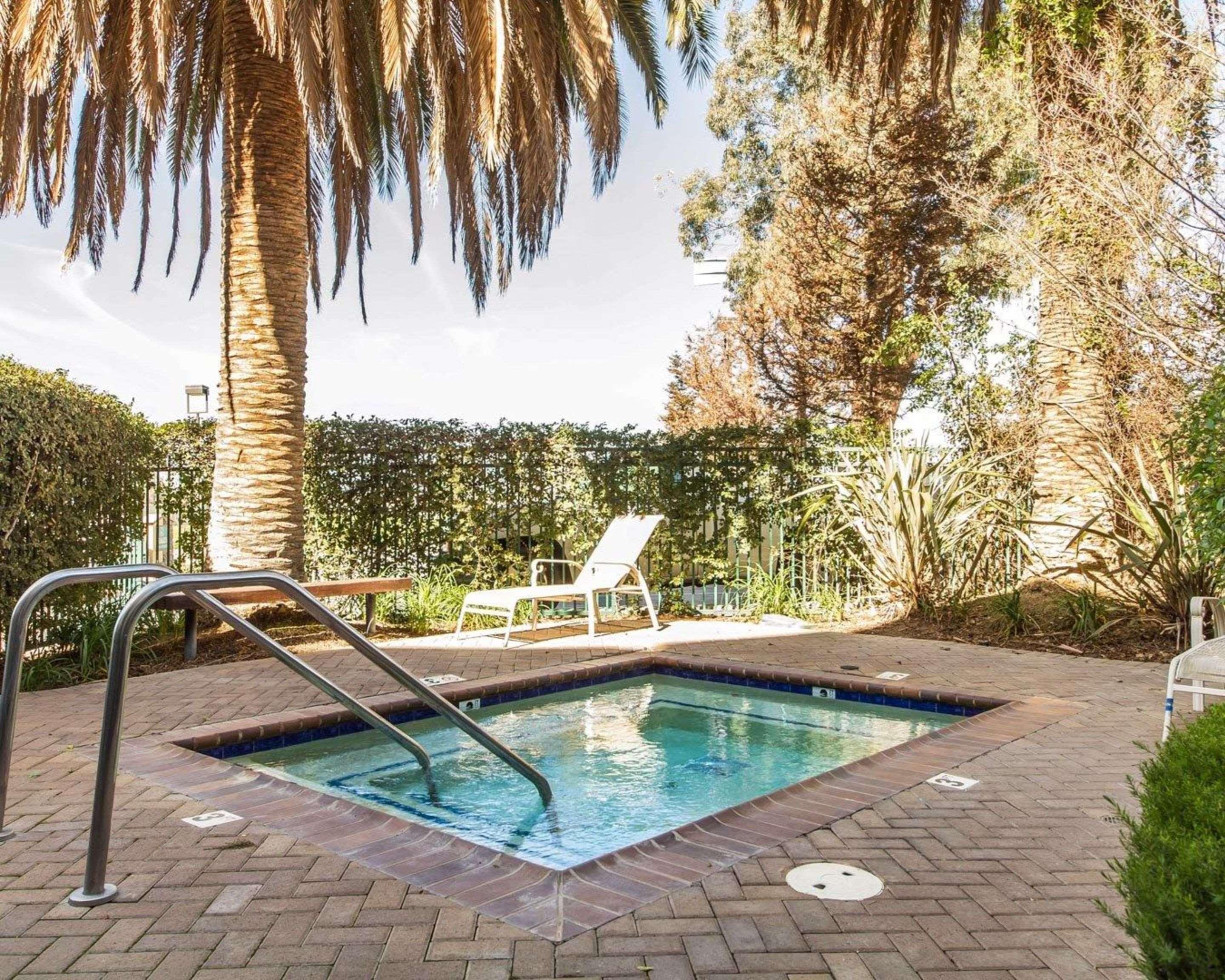 Quality Inn & Suites Livermore Wine Country Buitenkant foto