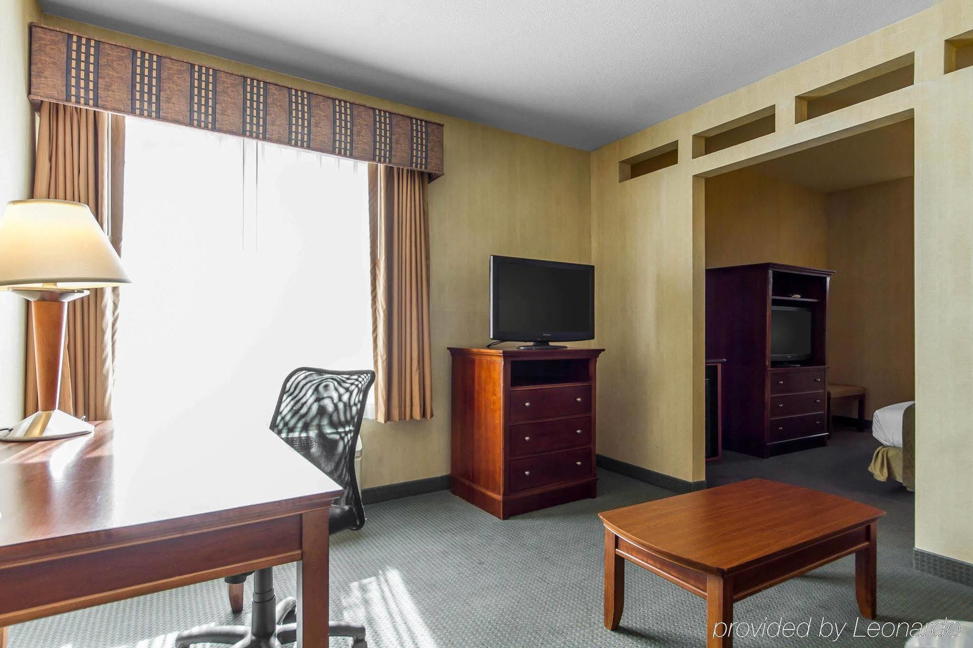 Quality Inn & Suites Livermore Wine Country Buitenkant foto