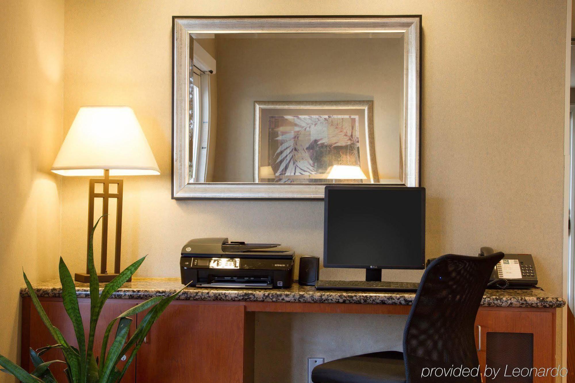 Quality Inn & Suites Livermore Wine Country Buitenkant foto